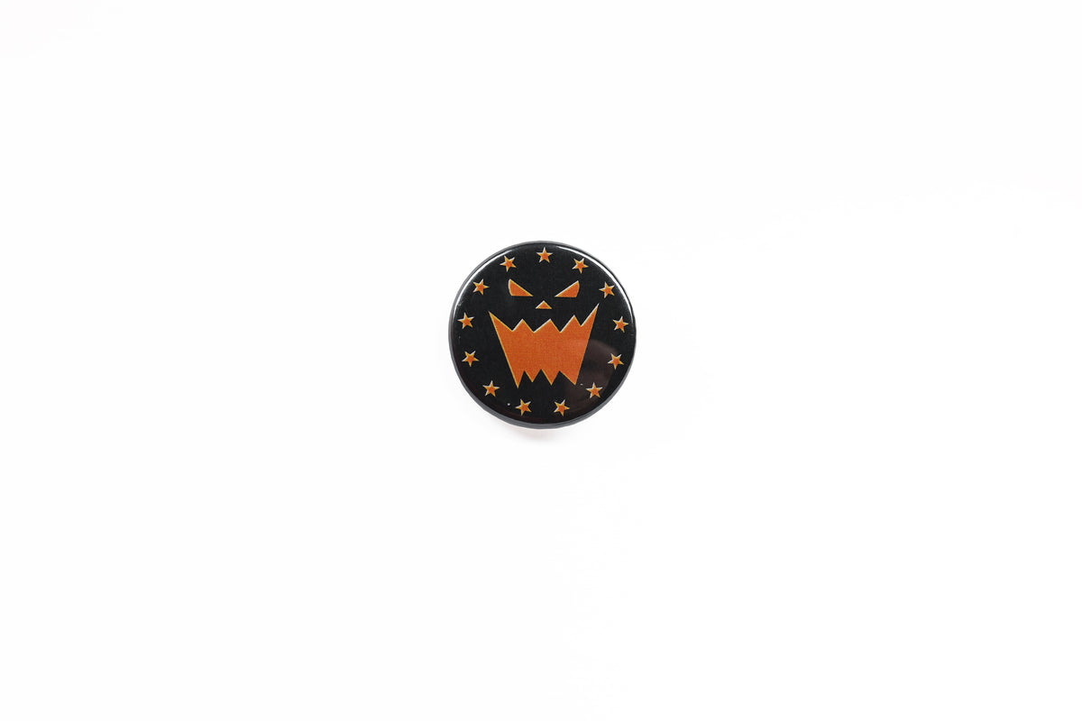 
                  
                    Exquisite Button Set
                  
                